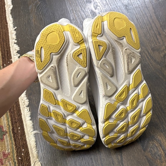 Hoka Clifton 9 White Lemonade - Picture 4 of 5
